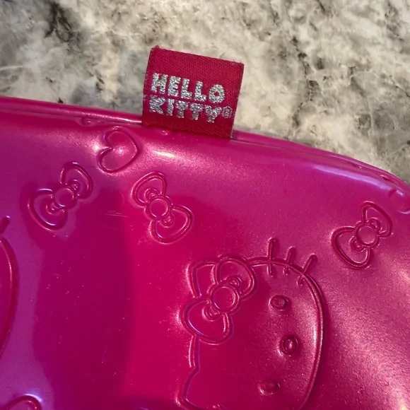 Hello Kitty Embossed Pink Case - Picture 3 of 8